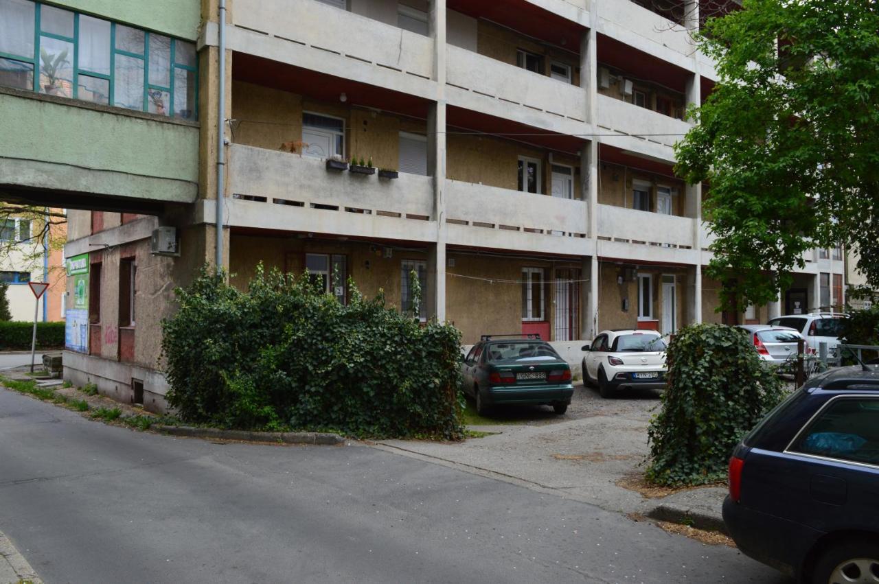 Apartamento Belvárosi Apartman Pécs Exterior foto